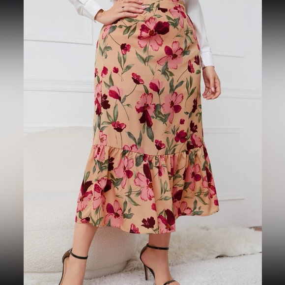 💐 Floral Midi Ruffle Skirt 💐 - Picture 5 of 6